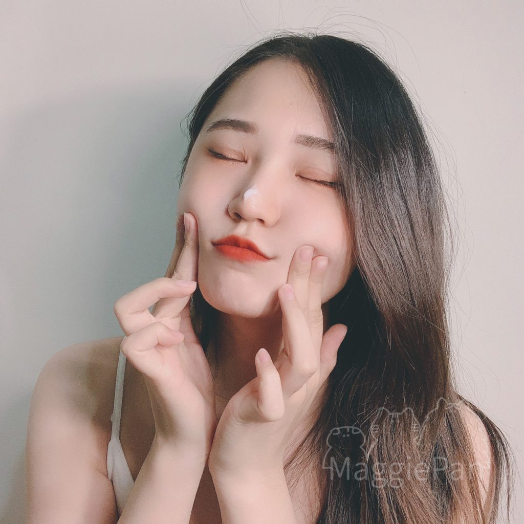 先天麗質還不夠，後天更要加強保養：LIGHT FACE 萊妃思 我要臉有光系列 有光海藻微晶煥膚霜 塗抹